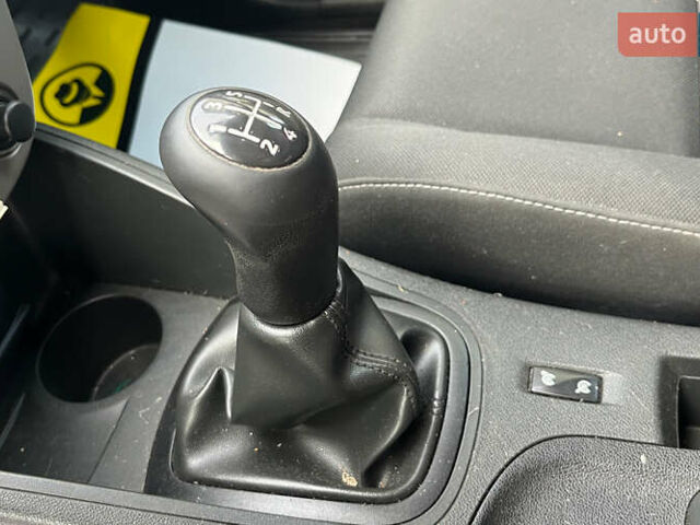 Білий Рено Меган, об'ємом двигуна 1.46 л та пробігом 198 тис. км за 6300 $, фото 14 на Automoto.ua