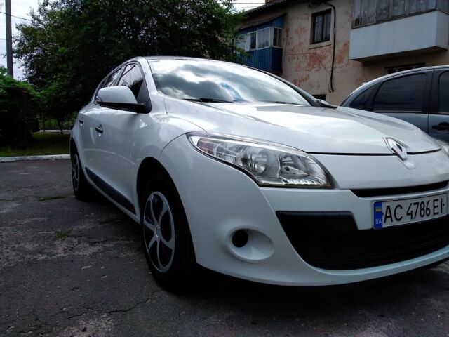 Білий Рено Меган, об'ємом двигуна 1.5 л та пробігом 191 тис. км за 6800 $, фото 5 на Automoto.ua