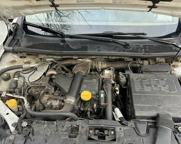 Білий Рено Меган, об'ємом двигуна 1.46 л та пробігом 199 тис. км за 6100 $, фото 18 на Automoto.ua