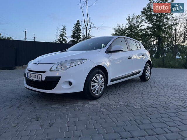 Белый Рено Меган, объемом двигателя 1.46 л и пробегом 296 тыс. км за 7300 $, фото 1 на Automoto.ua