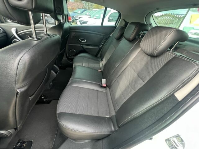 Білий Рено Меган, об'ємом двигуна 1.5 л та пробігом 231 тис. км за 7499 $, фото 17 на Automoto.ua