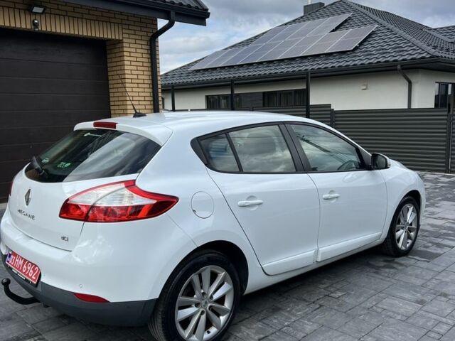 Рено Меган 2012 у Луцьку на Automoto.ua Білий Рено Меган, об'ємом двигуна 1.5 л та пробігом 189 тис. км за 9700 $, фото 2 на Automoto.ua