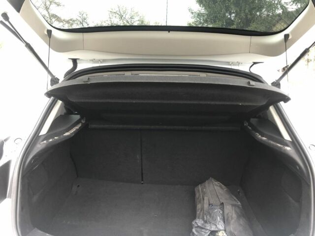 Білий Рено Меган, об'ємом двигуна 1.5 л та пробігом 270 тис. км за 6499 $, фото 14 на Automoto.ua