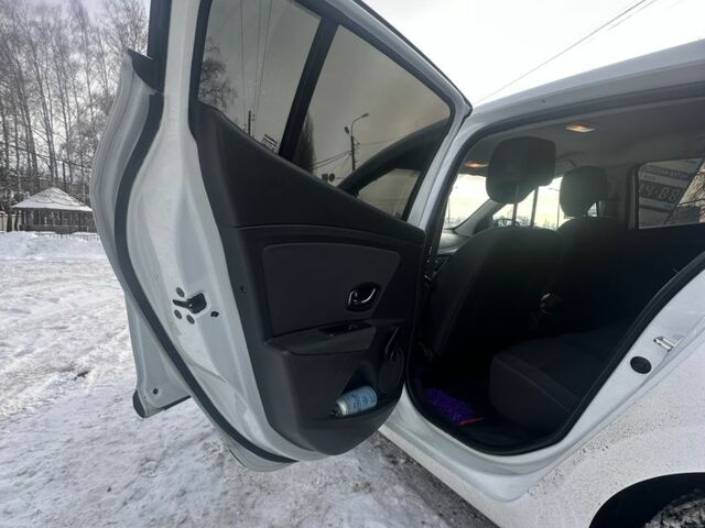 Білий Рено Меган, об'ємом двигуна 1.5 л та пробігом 281 тис. км за 5899 $, фото 9 на Automoto.ua