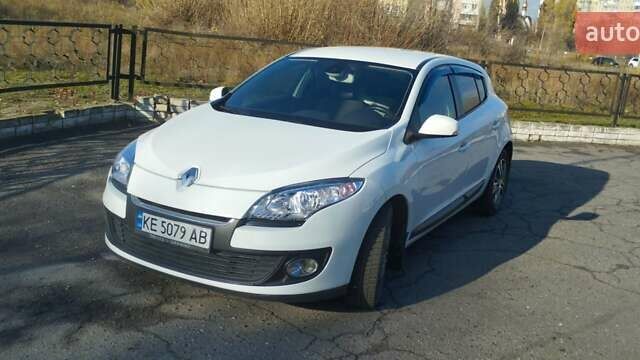 Белый Рено Меган, объемом двигателя 1.6 л и пробегом 183 тыс. км за 6450 $, фото 1 на Automoto.ua