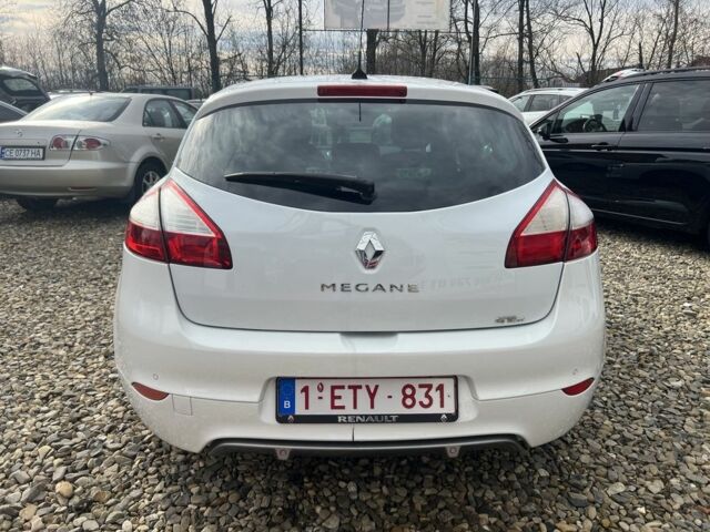 Білий Рено Меган, об'ємом двигуна 1.5 л та пробігом 231 тис. км за 7499 $, фото 3 на Automoto.ua