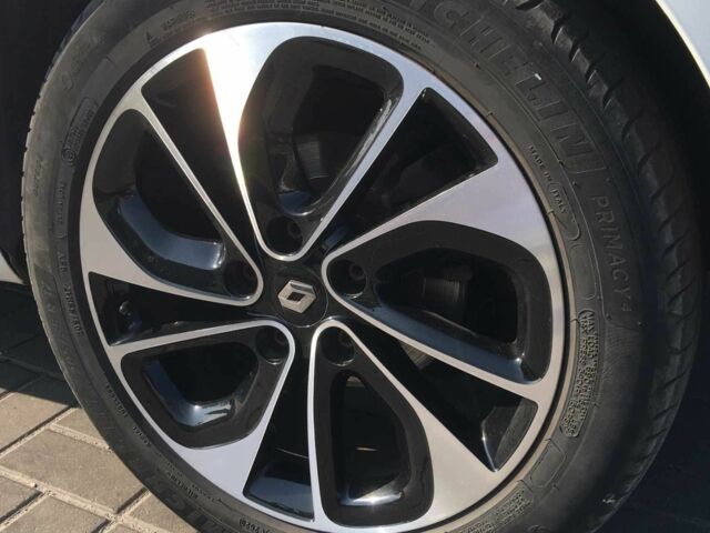 Рено Меган 2012 в Днепре (Днепропетровске) на Automoto.ua Белый Рено Меган, объемом двигателя 1.5 л и пробегом 215 тыс. км за 7650 $, фото 5 на Automoto.ua