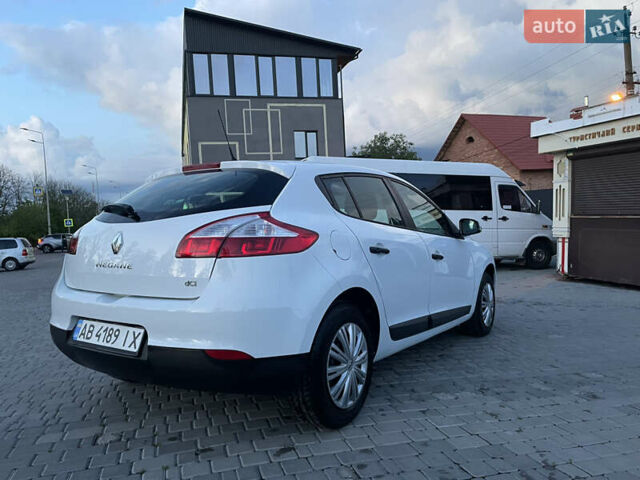 Белый Рено Меган, объемом двигателя 1.46 л и пробегом 296 тыс. км за 7300 $, фото 2 на Automoto.ua