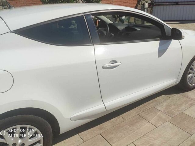 Білий Рено Меган, об'ємом двигуна 0 л та пробігом 95 тис. км за 8899 $, фото 4 на Automoto.ua