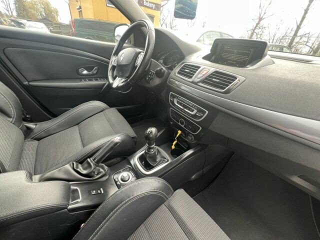 Білий Рено Меган, об'ємом двигуна 1.5 л та пробігом 231 тис. км за 7499 $, фото 9 на Automoto.ua