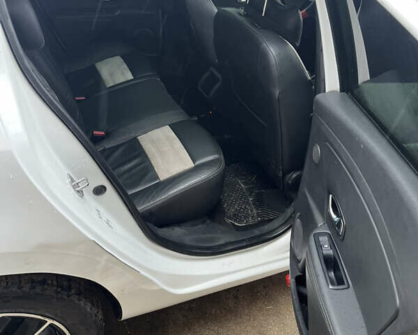 Белый Рено Меган, объемом двигателя 1.46 л и пробегом 412 тыс. км за 6000 $, фото 8 на Automoto.ua