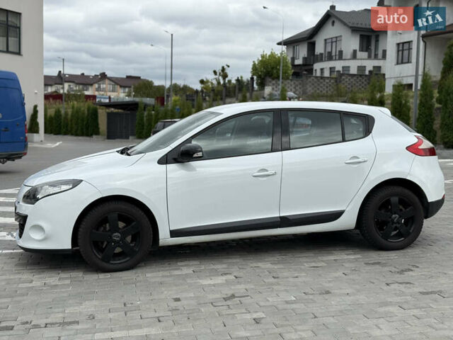 Білий Рено Меган, об'ємом двигуна 1.5 л та пробігом 230 тис. км за 6750 $, фото 11 на Automoto.ua