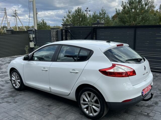 Рено Меган 2012 у Луцьку на Automoto.ua Білий Рено Меган, об'ємом двигуна 1.5 л та пробігом 189 тис. км за 9700 $, фото 3 на Automoto.ua