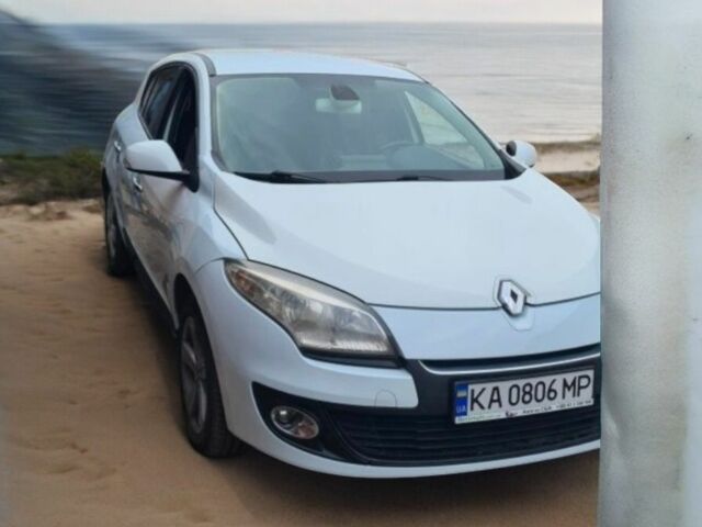 Белый Рено Меган, объемом двигателя 1.5 л и пробегом 185 тыс. км за 5300 $, фото 3 на Automoto.ua