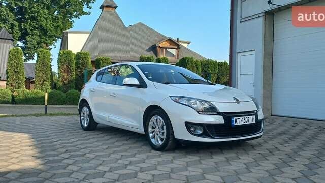 Белый Рено Меган, объемом двигателя 1.5 л и пробегом 226 тыс. км за 8200 $, фото 7 на Automoto.ua