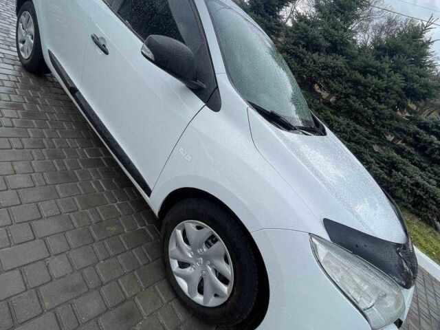 Белый Рено Меган, объемом двигателя 1.5 л и пробегом 340 тыс. км за 6500 $, фото 1 на Automoto.ua