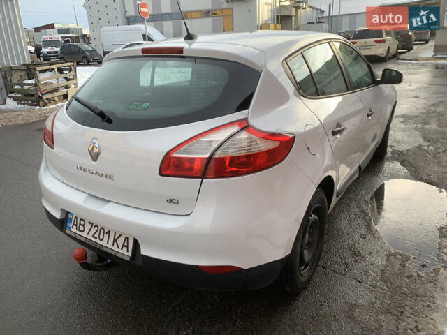Белый Рено Меган, объемом двигателя 1.46 л и пробегом 290 тыс. км за 6500 $, фото 4 на Automoto.ua
