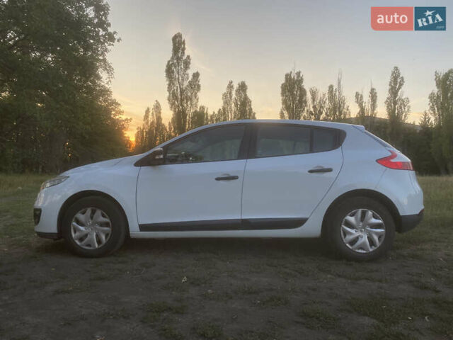 Білий Рено Меган, об'ємом двигуна 1.46 л та пробігом 223 тис. км за 6700 $, фото 6 на Automoto.ua