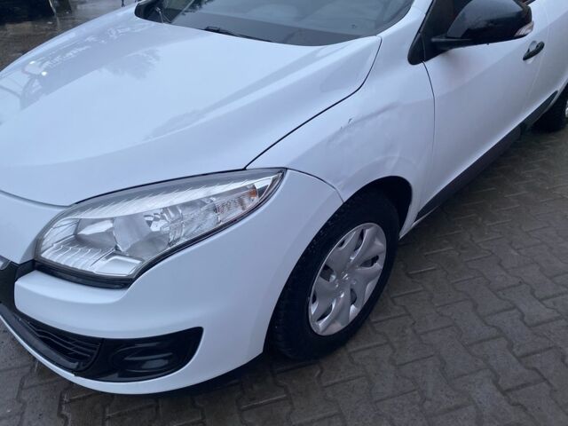 Белый Рено Меган, объемом двигателя 1.5 л и пробегом 249 тыс. км за 4500 $, фото 5 на Automoto.ua