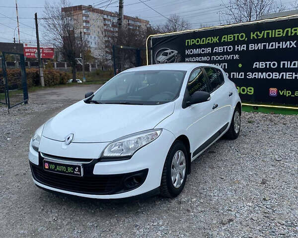 Белый Рено Меган, объемом двигателя 1.46 л и пробегом 230 тыс. км за 7400 $, фото 6 на Automoto.ua