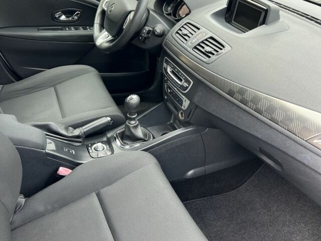 Рено Меган 2012 у Луцьку на Automoto.ua Білий Рено Меган, об'ємом двигуна 1.5 л та пробігом 189 тис. км за 9700 $, фото 6 на Automoto.ua