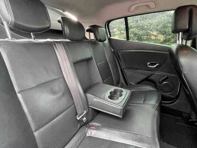 Белый Рено Меган, объемом двигателя 1.5 л и пробегом 340 тыс. км за 6500 $, фото 15 на Automoto.ua