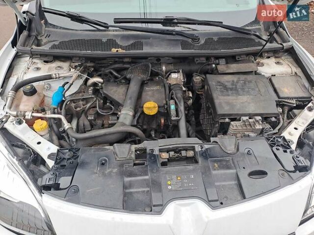 Белый Рено Меган, объемом двигателя 1.46 л и пробегом 349 тыс. км за 6300 $, фото 8 на Automoto.ua