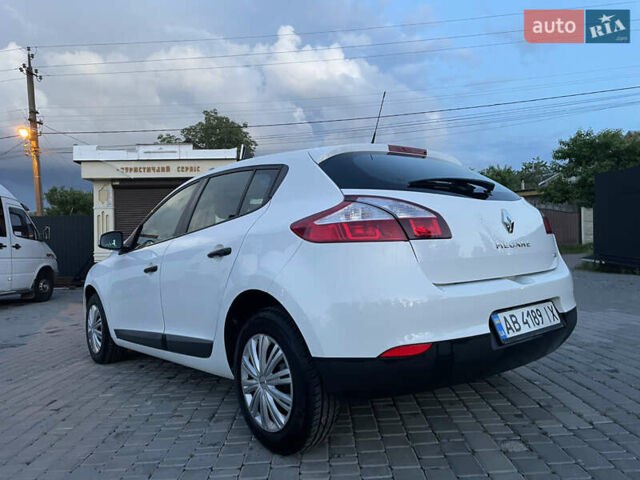 Белый Рено Меган, объемом двигателя 1.46 л и пробегом 296 тыс. км за 7300 $, фото 3 на Automoto.ua