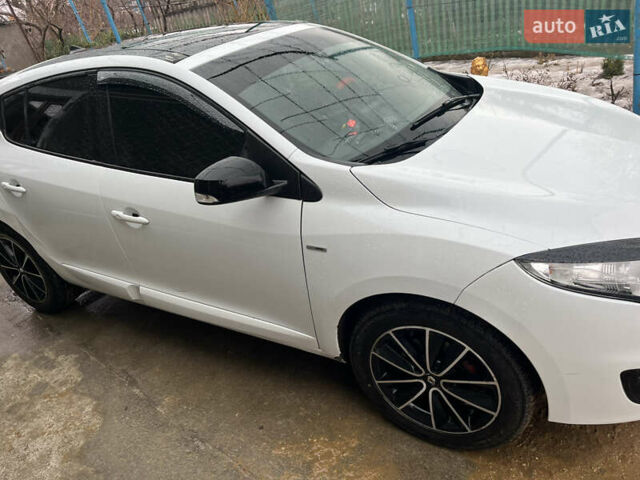 Белый Рено Меган, объемом двигателя 1.46 л и пробегом 412 тыс. км за 6000 $, фото 3 на Automoto.ua