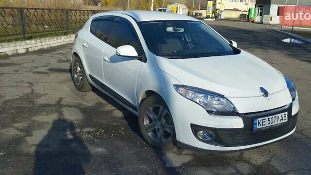Белый Рено Меган, объемом двигателя 1.6 л и пробегом 183 тыс. км за 6450 $, фото 3 на Automoto.ua