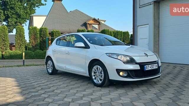 Белый Рено Меган, объемом двигателя 1.5 л и пробегом 226 тыс. км за 8200 $, фото 4 на Automoto.ua