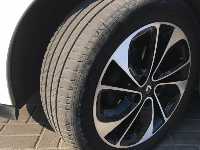 Рено Меган 2012 в Днепре (Днепропетровске) на Automoto.ua Белый Рено Меган, объемом двигателя 1.5 л и пробегом 215 тыс. км за 7650 $, фото 4 на Automoto.ua