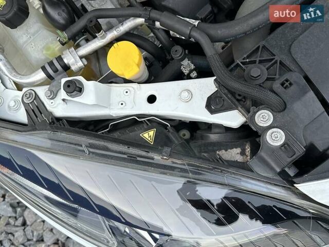 Білий Рено Меган, об'ємом двигуна 1.5 л та пробігом 194 тис. км за 10250 $, фото 102 на Automoto.ua