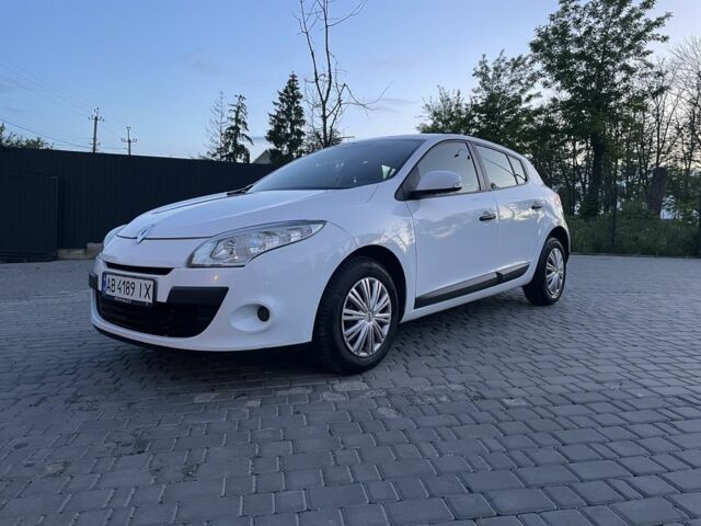 Білий Рено Меган, об'ємом двигуна 1.5 л та пробігом 296 тис. км за 7300 $, фото 1 на Automoto.ua