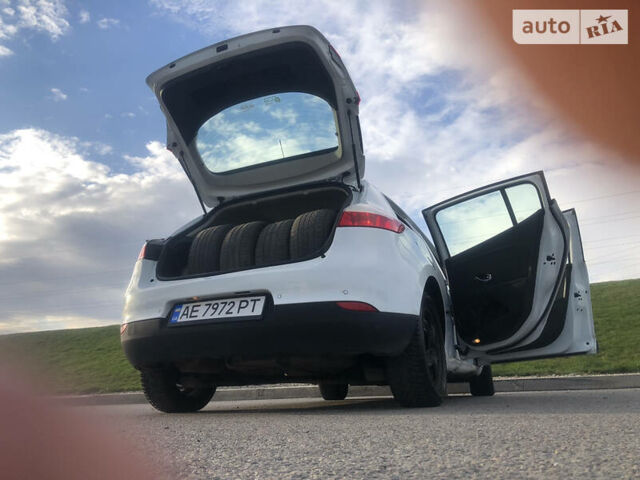 Белый Рено Меган, объемом двигателя 1.5 л и пробегом 309 тыс. км за 7990 $, фото 19 на Automoto.ua