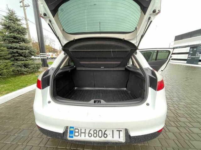 Белый Рено Меган, объемом двигателя 1.5 л и пробегом 340 тыс. км за 6500 $, фото 16 на Automoto.ua