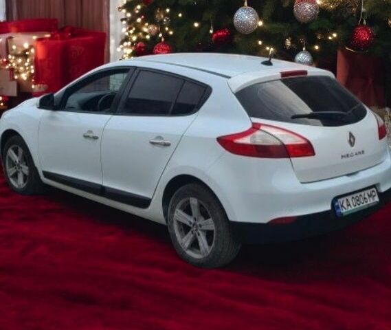 Белый Рено Меган, объемом двигателя 1.5 л и пробегом 185 тыс. км за 5300 $, фото 5 на Automoto.ua