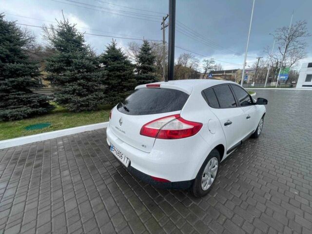 Белый Рено Меган, объемом двигателя 1.5 л и пробегом 340 тыс. км за 6500 $, фото 7 на Automoto.ua