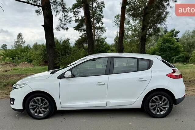 Белый Рено Меган, объемом двигателя 1.5 л и пробегом 290 тыс. км за 7100 $, фото 8 на Automoto.ua