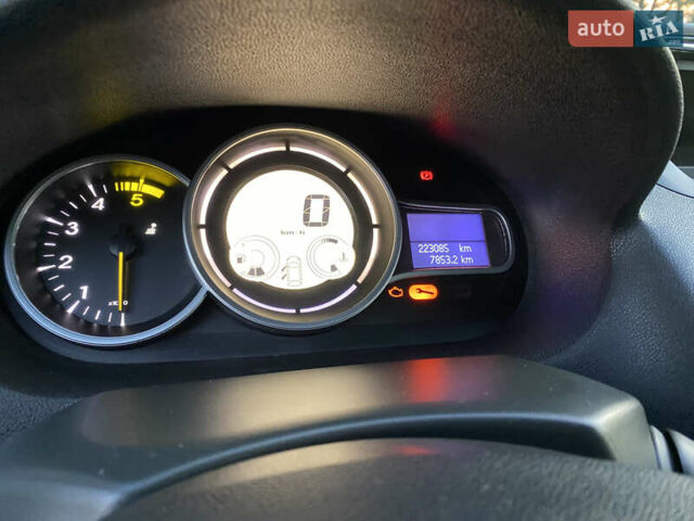 Білий Рено Меган, об'ємом двигуна 1.46 л та пробігом 223 тис. км за 6000 $, фото 17 на Automoto.ua