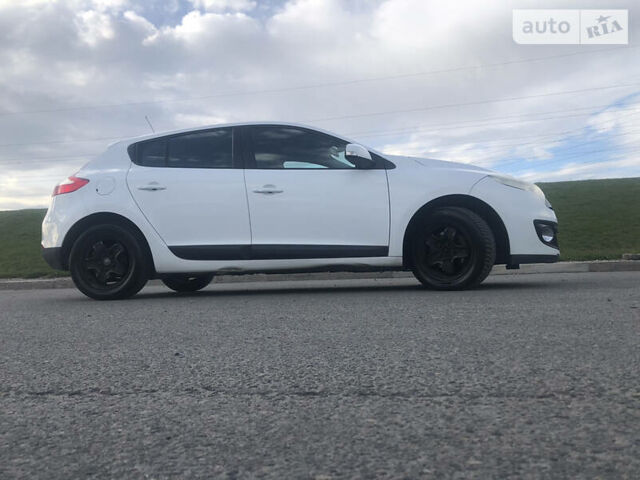 Белый Рено Меган, объемом двигателя 1.5 л и пробегом 309 тыс. км за 7990 $, фото 24 на Automoto.ua