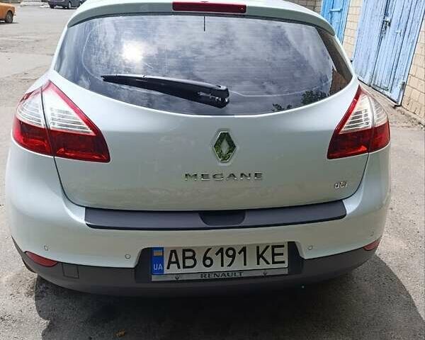 Белый Рено Меган, объемом двигателя 1.46 л и пробегом 290 тыс. км за 7800 $, фото 9 на Automoto.ua