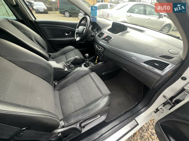 Белый Рено Меган, объемом двигателя 1.5 л и пробегом 231 тыс. км за 6999 $, фото 13 на Automoto.ua