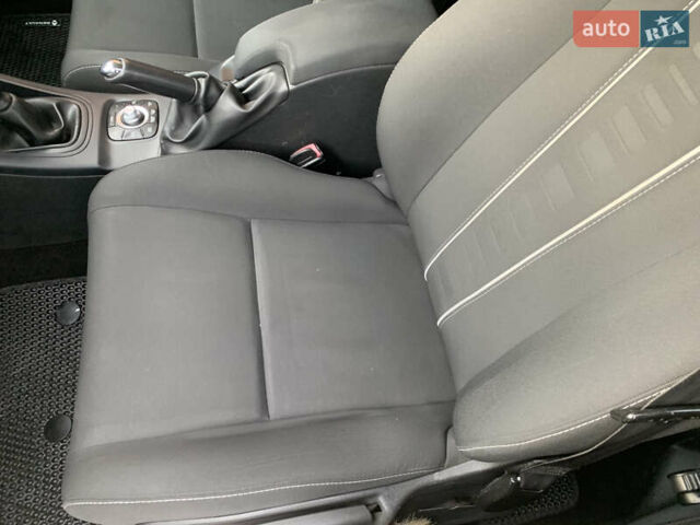 Белый Рено Меган, объемом двигателя 1.46 л и пробегом 290 тыс. км за 6500 $, фото 7 на Automoto.ua