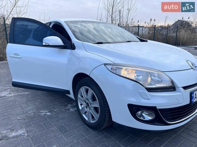 Білий Рено Меган, об'ємом двигуна 1.46 л та пробігом 260 тис. км за 5600 $, фото 14 на Automoto.ua