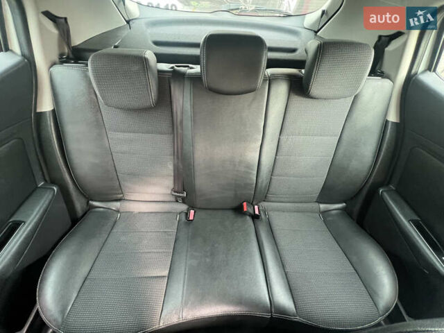 Белый Рено Меган, объемом двигателя 1.5 л и пробегом 231 тыс. км за 6999 $, фото 26 на Automoto.ua