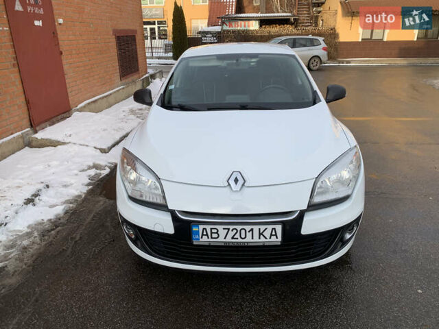 Белый Рено Меган, объемом двигателя 1.46 л и пробегом 290 тыс. км за 6500 $, фото 1 на Automoto.ua