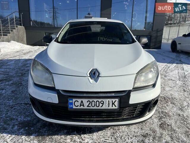 Білий Рено Меган, об'ємом двигуна 1.5 л та пробігом 280 тис. км за 5800 $, фото 1 на Automoto.ua
