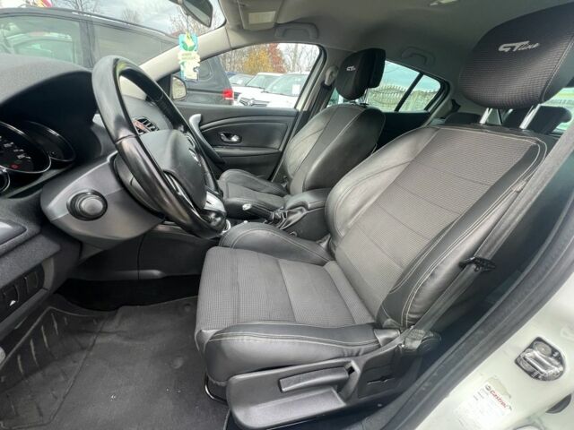 Білий Рено Меган, об'ємом двигуна 1.5 л та пробігом 231 тис. км за 7499 $, фото 6 на Automoto.ua