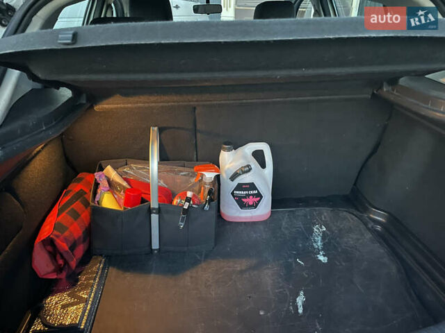 Белый Рено Меган, объемом двигателя 1.46 л и пробегом 296 тыс. км за 7300 $, фото 9 на Automoto.ua